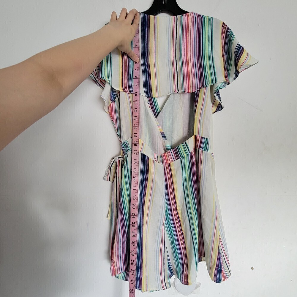 DO + BE Multicolor Striped Faux Wrap Keyhole Back Romper Shorts Size Large - Picture 12 of 16